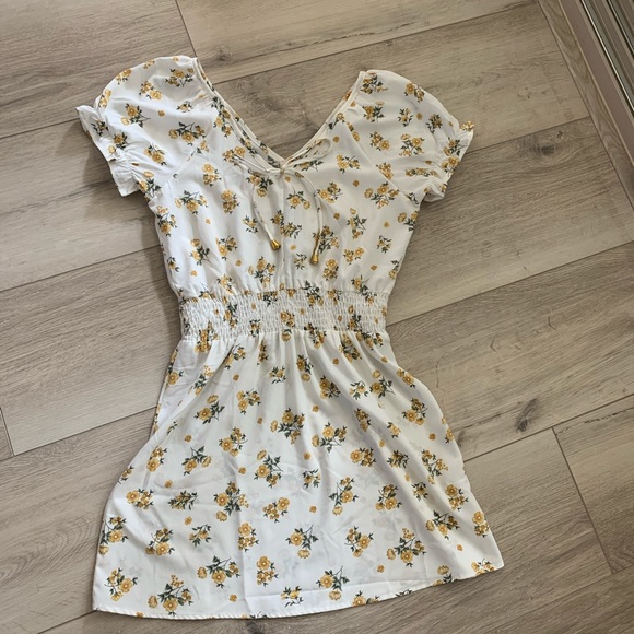 Summer dress - Picture 1 of 9